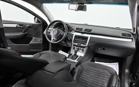 Volkswagen Passat B7, 2012 год, 865 000 рублей, 13 фотография