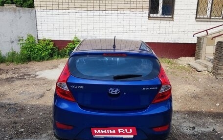 Hyundai Solaris II рестайлинг, 2013 год, 800 000 рублей, 3 фотография