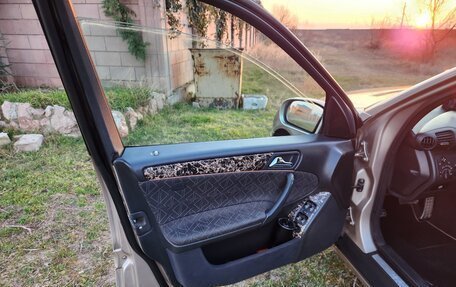Mercedes-Benz C-Класс, 2001 год, 800 000 рублей, 18 фотография