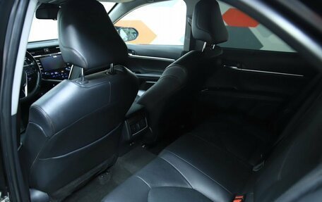 Toyota Camry, 2019 год, 2 550 000 рублей, 11 фотография