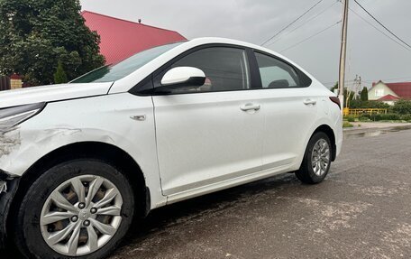 Hyundai Solaris II рестайлинг, 2017 год, 560 000 рублей, 3 фотография