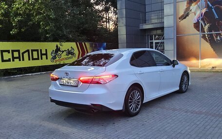 Toyota Camry, 2019 год, 2 650 000 рублей, 4 фотография
