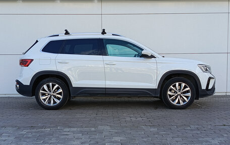 Volkswagen Taos, 2021 год, 2 619 000 рублей, 8 фотография