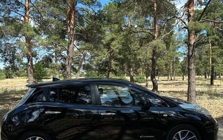 Nissan Leaf I, 2015 год, 900 000 рублей, 6 фотография