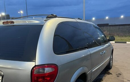 Chrysler Town & Country IV, 2002 год, 650 000 рублей, 5 фотография