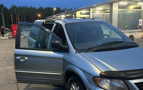 Chrysler Town & Country IV, 2002 год, 650 000 рублей, 6 фотография