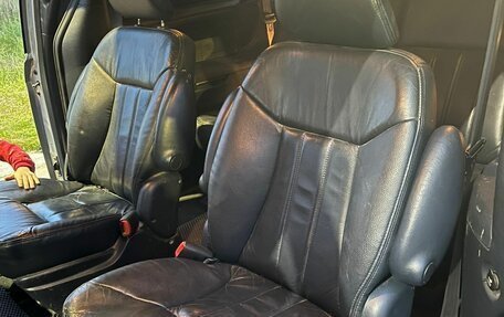 Chrysler Town & Country IV, 2002 год, 650 000 рублей, 14 фотография