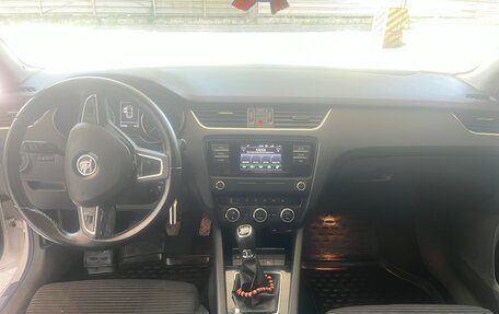 Skoda Octavia, 2015 год, 1 650 000 рублей, 6 фотография