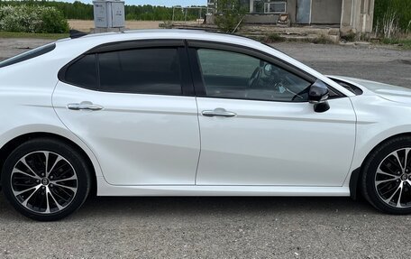 Toyota Camry, 2018 год, 3 100 000 рублей, 5 фотография