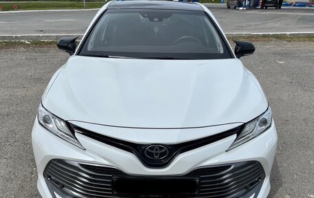 Toyota Camry, 2018 год, 3 100 000 рублей, 3 фотография