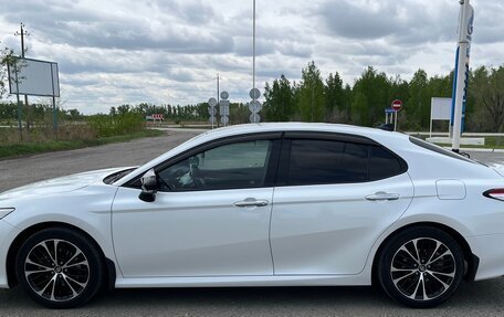Toyota Camry, 2018 год, 3 100 000 рублей, 6 фотография