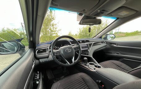 Toyota Camry, 2018 год, 3 100 000 рублей, 9 фотография