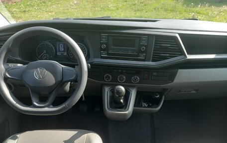 Volkswagen Transporter T6 рестайлинг, 2021 год, 3 700 000 рублей, 10 фотография