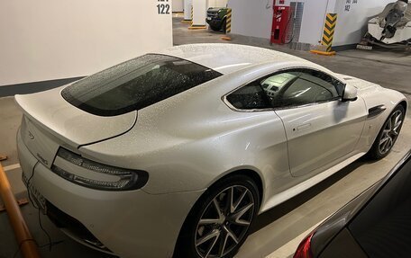 Aston Martin V8 Vantage III, 2011 год, 9 950 000 рублей, 2 фотография