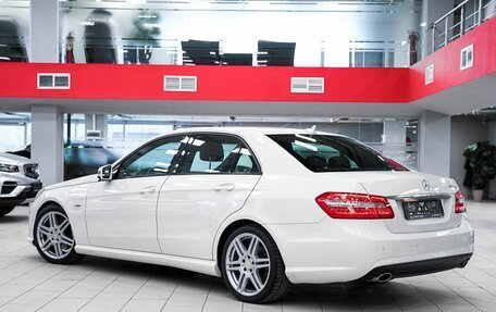 Mercedes-Benz E-Класс, 2011 год, 1 299 000 рублей, 4 фотография