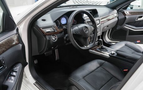 Mercedes-Benz E-Класс, 2011 год, 1 299 000 рублей, 6 фотография