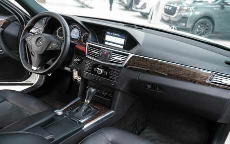 Mercedes-Benz E-Класс, 2011 год, 1 299 000 рублей, 12 фотография