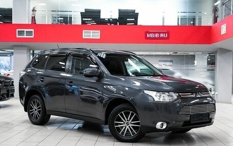 Mitsubishi Outlander III рестайлинг 3, 2013 год, 1 149 000 рублей, 3 фотография