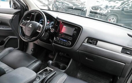 Mitsubishi Outlander III рестайлинг 3, 2013 год, 1 149 000 рублей, 14 фотография
