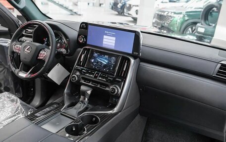 Lexus LX, 2024 год, 15 749 000 рублей, 10 фотография