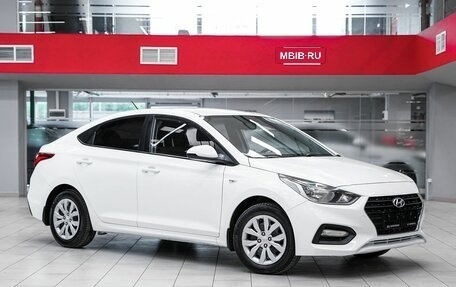 Hyundai Solaris II рестайлинг, 2018 год, 899 000 рублей, 3 фотография