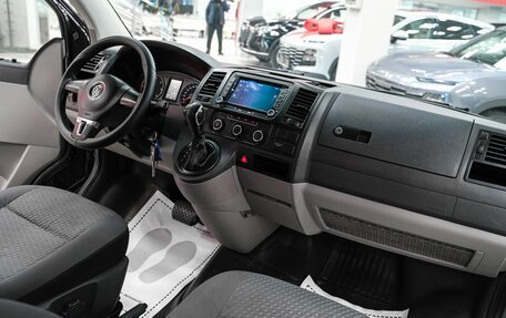 Volkswagen Caravelle T5, 2014 год, 1 749 000 рублей, 13 фотография