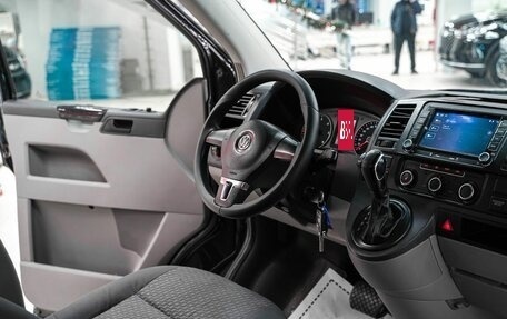 Volkswagen Caravelle T5, 2014 год, 1 749 000 рублей, 14 фотография