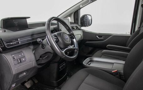 Hyundai Staria, 2021 год, 3 900 000 рублей, 9 фотография