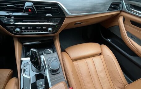 BMW 5 серия, 2018 год, 3 650 000 рублей, 16 фотография