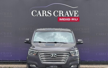 Hyundai Grand Starex Grand Starex I рестайлинг 2, 2019 год, 3 130 000 рублей, 2 фотография