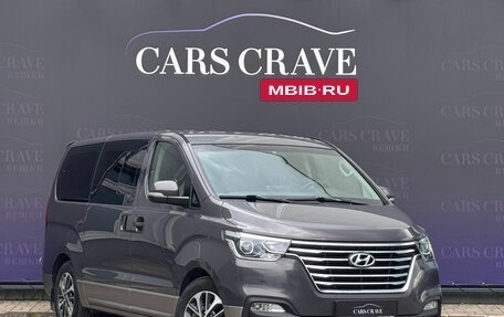Hyundai Grand Starex Grand Starex I рестайлинг 2, 2019 год, 3 130 000 рублей, 3 фотография