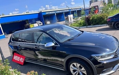 Volkswagen Passat B8 рестайлинг, 2018 год, 2 900 000 рублей, 2 фотография