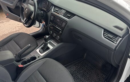 Skoda Octavia, 2017 год, 1 380 000 рублей, 17 фотография