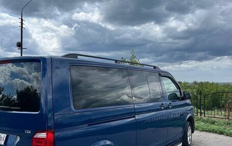 Volkswagen Caravelle T6 рестайлинг, 2016 год, 2 950 000 рублей, 4 фотография