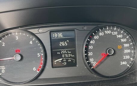 Volkswagen Caravelle T6 рестайлинг, 2016 год, 2 950 000 рублей, 11 фотография