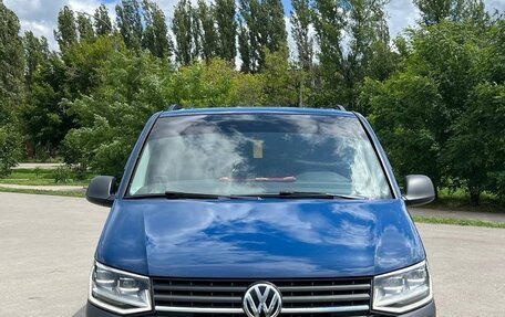 Volkswagen Caravelle T6 рестайлинг, 2016 год, 2 950 000 рублей, 12 фотография