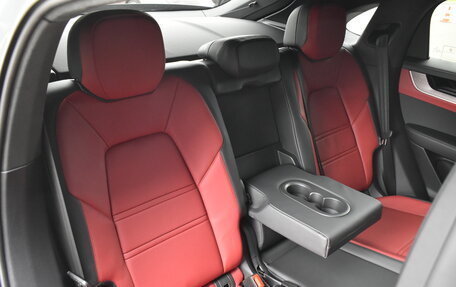 Porsche Cayenne III, 2024 год, 20 400 000 рублей, 13 фотография