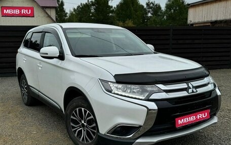 Mitsubishi Outlander III рестайлинг 3, 2018 год, 1 950 000 рублей, 1 фотография