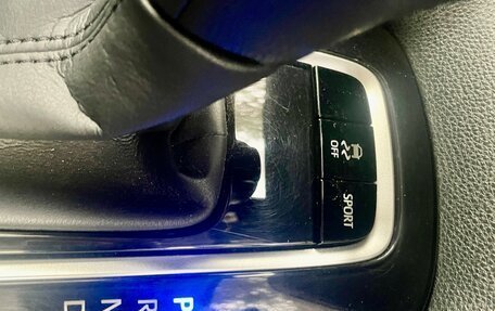 Toyota Corolla, 2020 год, 1 900 000 рублей, 10 фотография