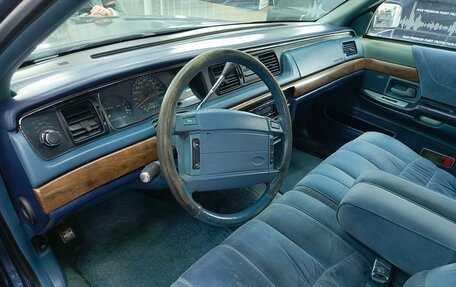 Ford Crown Victoria II, 1993 год, 900 000 рублей, 6 фотография