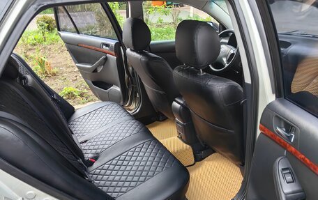 Toyota Avensis III рестайлинг, 2003 год, 650 000 рублей, 8 фотография
