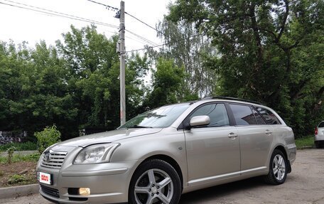Toyota Avensis III рестайлинг, 2003 год, 650 000 рублей, 13 фотография