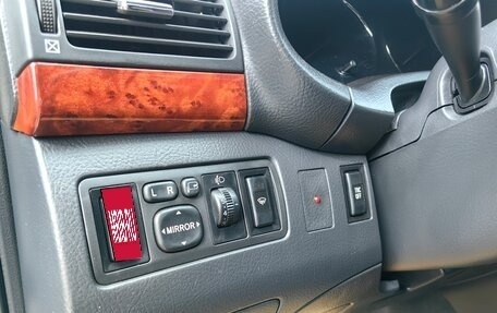 Toyota Avensis III рестайлинг, 2003 год, 650 000 рублей, 22 фотография