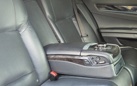 BMW 7 серия, 2013 год, 1 750 000 рублей, 18 фотография