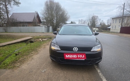 Volkswagen Jetta VI, 2014 год, 1 400 000 рублей, 2 фотография