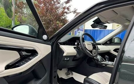 Land Rover Range Rover Evoque II, 2022 год, 3 230 000 рублей, 7 фотография