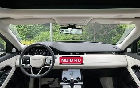 Land Rover Range Rover Evoque II, 2022 год, 3 230 000 рублей, 8 фотография