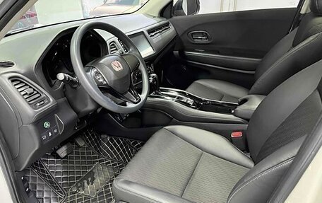 Honda Vezel, 2022 год, 1 420 000 рублей, 6 фотография