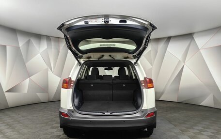 Toyota RAV4, 2015 год, 1 697 000 рублей, 12 фотография