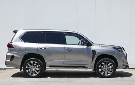 Lexus LX III, 2017 год, 9 899 000 рублей, 5 фотография